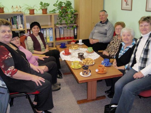 Klub dobré pohody - Výlet na výstavu paličkovaných krajek v Uh. Ostrohu - 30.11.2010